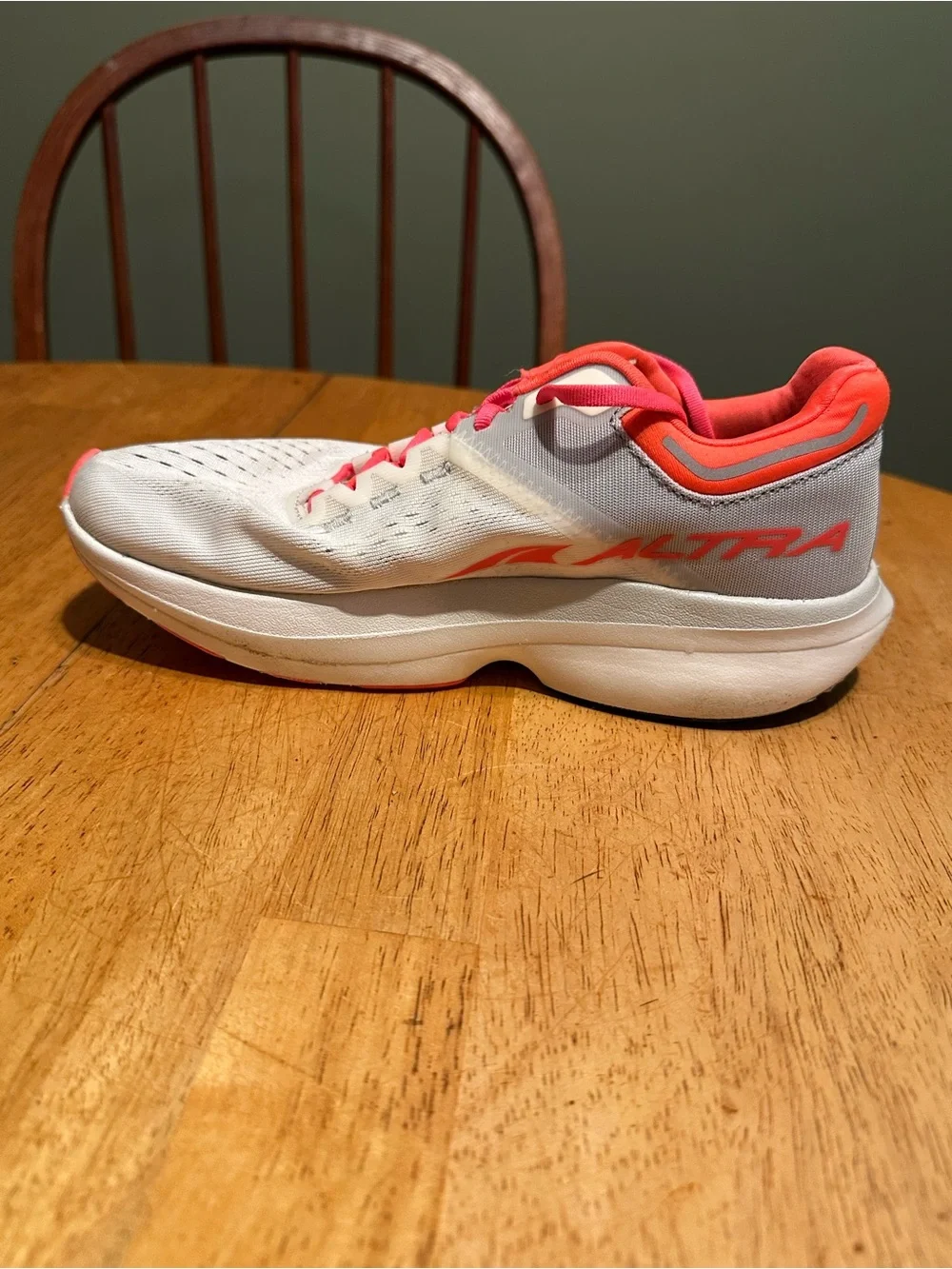 Altra Vanish Tempo Shoes Womens Size 7 White Coral Running Sneakers ALOA7R7F161